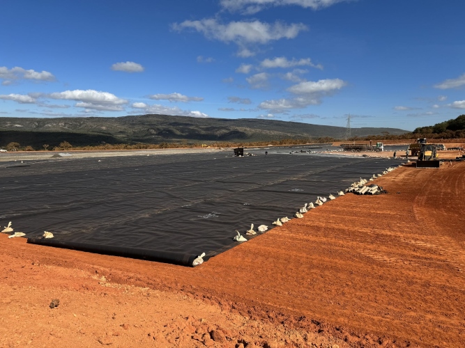 Pelapik Geomembrane HDPE Tahan Tusukan Berkualiti Tinggi